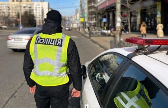 Як поводитися при зупинці поліцією, щоб не отримати зайвий штраф