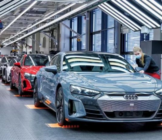 Audi скорочує тисячі робочих місць і робить ставку на електромобіль Audi скорочує тисячі робочих місць і робить ставку на електромобіль