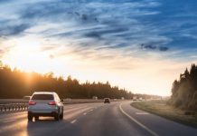 Як підготувати автомобіль до тривалої поїздки в спеку