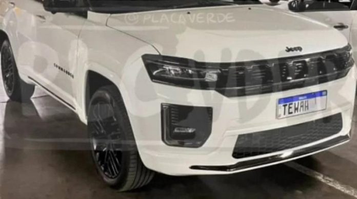Jeep Commander 2026 показаний на фото без камуфляжу