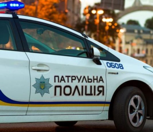 Що не варто робити за кермом, щоб поліція не зупиняла