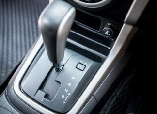 Чому не можна запускати авто з автоматичною коробкою з штовхача