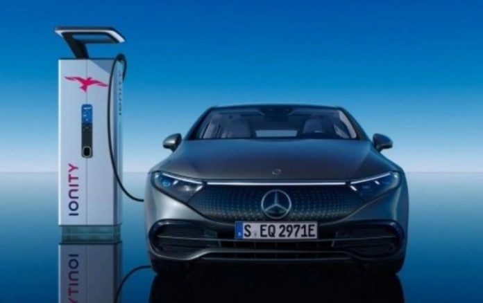 ЄС готує заборону на купівлю бензинових авто для великих компаній з 2030 року