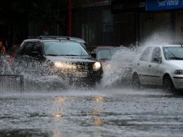 Як дощ і висока вологість впливають на роботу двигуна автомобіля