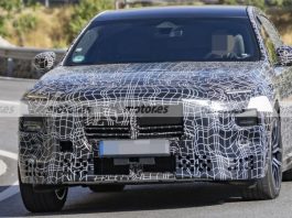BMW показала оновлену 7-Series: нові фари та стильні задні ліхтарі