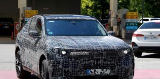 Новий BMW X5 отримає панорамний дисплей на всю передню панель