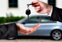 Українців попередили про ризики купівлі авто «по техпаспорту»