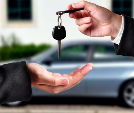 Українців попередили про ризики купівлі авто «по техпаспорту»