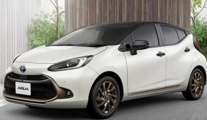 Гібридна Toyota Aqua отримає новий вигляд, сучасні функції і розширену безпеку