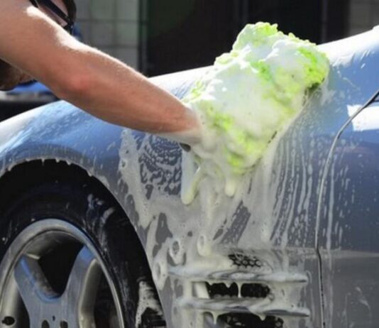 Автоексперт назвав ознаки поганої мийки для вашої машини