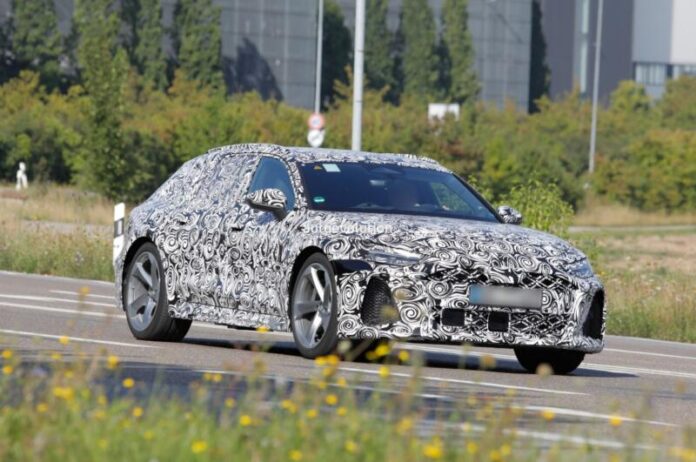 Новий Audi RS 6 Avant з гібридною установкою готують до прем’єри у 2027 році
