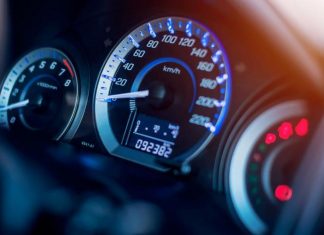Як перевірити реальний пробіг авто перед покупкою