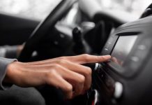 Гучна музика в авто в парках і дворах: який штраф можна отримати