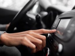 Гучна музика в авто в парках і дворах: який штраф можна отримати