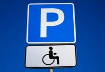 В Україні посилять відповідальність за паркування на місцях для інвалідів