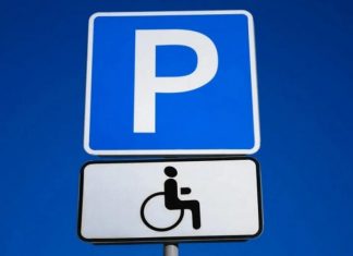 В Україні посилять відповідальність за паркування на місцях для інвалідів