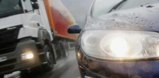 Названо найпоширеніші помилки водіїв під час обгону