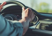 Автоексперт розповів про найпоширеніші шкідливі звички водіїв