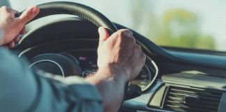 Автоексперт розповів про найпоширеніші шкідливі звички водіїв