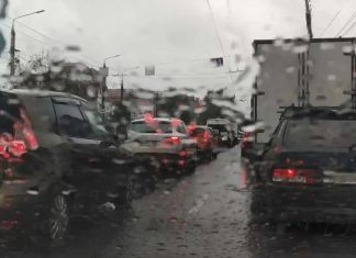 Стало відомо, які небезпеки підстерігають водіїв у дощ