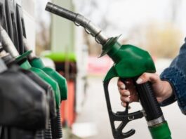 Прості звички водія, які можуть скоротити витрату палива вдвічі