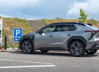 Вартість ремонту електрокарів скоро зрівняється з бензиновими авто