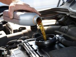 Названо 3 причини підвищеної витрати моторного масла Названо 3 причини підвищеної витрати моторного масла
