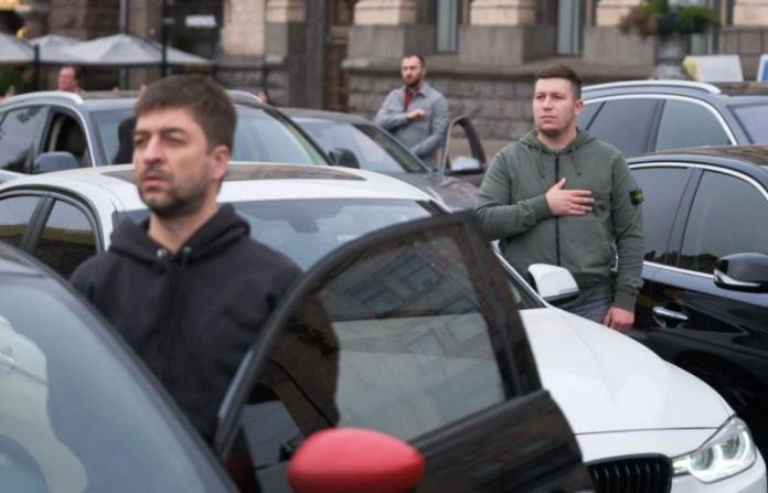 Коли водія можуть оштрафувати за ігнорування хвилини мовчання