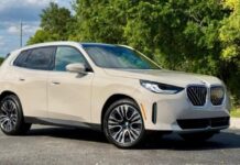 BMW готується здивувати шанувальників, працюючи над позашляховими версіями своїх кросоверів - напрямком, який ще донедавна важко було уявити для цього бренду. Адже компанія традиційно асоціюється з динамікою та комфортом на асфальті, однак зростаючий попит на SUV з "оффроуд"-характером змусив баварців шукати нові рішення. Сьогодні покупці охоче вибирають машини з мінімальними доробками у вигляді захисного обважування, великих шин і трохи збільшеного кліренсу, і BMW не планує залишатися осторонь від цієї тенденції. За інформацією BMWBlog, у компанії розглядають можливість випуску більш "суворих" варіантів як молодших моделей, таких як X1 і X3, так і флагманського X7. При цьому ступінь адаптації до бездоріжжя залежатиме від класу: бюджетніші авто, ймовірно, отримають агресивніший дизайн і спеціальну гуму, тоді як преміальні зможуть похвалитися адаптивною підвіскою, додатковим захистом та іншими технічними вдосконаленнями. Окремо розробляється масштабний проект під кодовою назвою G74 - абсолютно новий автомобіль, створений спеціально для серйозного бездоріжжя. Його прем'єра запланована на 2029 рік, а виробництво організують у США. Ця модель має стати конкурентом таких легенд, як Mercedes-Benz G-Class і Land Rover Defender. Водночас до її появи BMW може випустити позашляхові модифікації вже наявних кросоверів, що дозволить швидко протестувати попит і закріпитися в новому сегменті. Час для таких рішень грає вирішальну роль. Популярність "оффроуд"-SUV зараз перебуває на піку, але невідомо, чи збережеться цей тренд у найближчі роки. Тому BMW може діяти на випередження - представити концепт G74 і паралельно вивести на ринок натхненні ним версії X3 чи X5, щоб скористатися моментом і зміцнити позиції в сегменті, який активно розвивається.