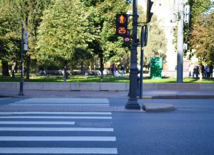 Як не порушити ПДР біля пішохідного переходу: головні правила для водіїв