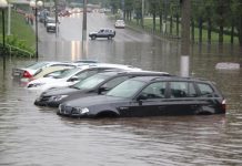 На що звернути увагу, щоб не купити авто після затоплення