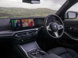 BMW відмовляється від CarPlay Ultra на користь власної мультимедійної платформи iDrive