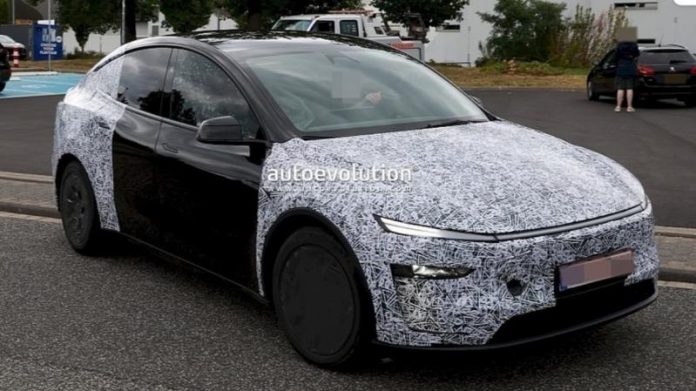Довгобазна Tesla Model YL із трьома рядами сидінь виходить на європейський ринок