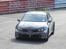 Електричний BMW M3 2026 знову помічено на тестах із мінімальним камуфляжем