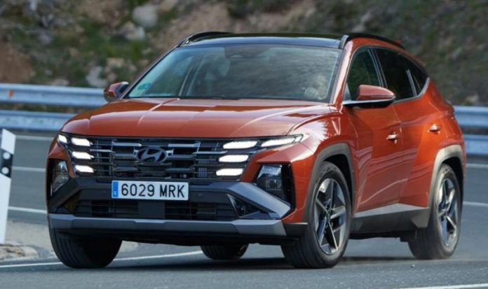Гібридний Hyundai Tucson виграє у Toyota Corolla Cross завдяки потужності та економії