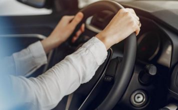 В Україні дозволили законно керувати чужими авто