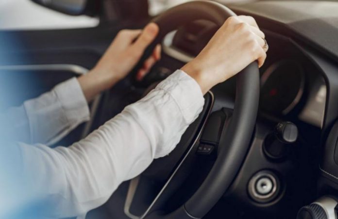 В Україні дозволили законно керувати чужими авто