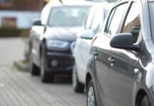 Як тривалий простій автомобіля шкодить двигуну та витраті палива