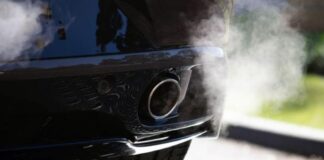 В Україні заборонили гучні вихлопи через безпеку під час війни