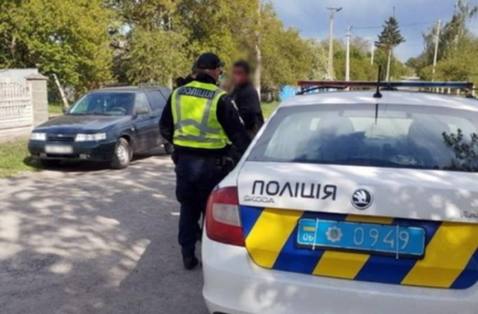 Що робити водієві при зупинці поліцією без законних причин