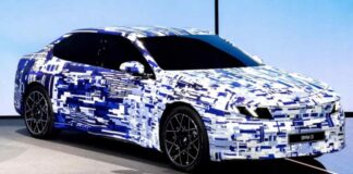 BMW показала тизери електричного i3 та нового 3-Series у камуфляжі