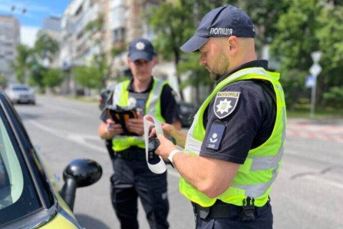Штрафи за порушення ПДР в Україні залишаються без змін