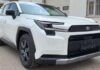 Новий Toyota RAV4 показали в новому кузові: перші фото та деталі