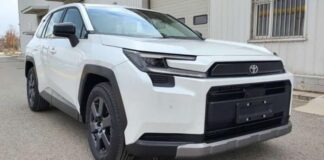 Новий Toyota RAV4 показали в новому кузові: перші фото та деталі