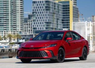 Toyota оновлює старі моделі замість випуску нових
