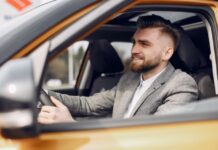 Помилки за кермом, які допускають всі, навіть професіонали