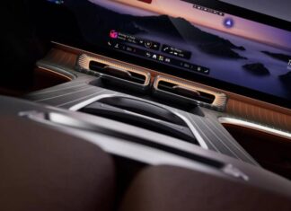 Mercedes-Benz GLC отримає рекордний 39-дюймовий дисплей у передній панелі