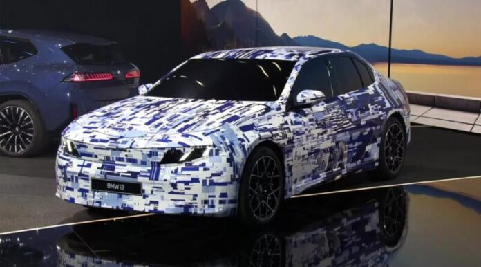 BMW представила закамуфльовану версію нового i3 та анонсувала запуск наступного покоління