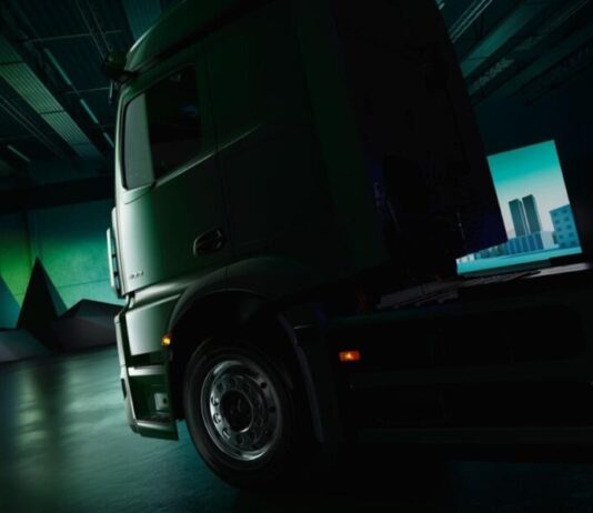 Mercedes-Benz анонсувала нову вантажівку на базі eActros 600