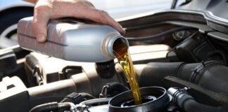 Автомеханік пояснив, чому заміна оливи на 10–15 тис. км шкодить двигуну